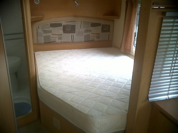 caravan fixed bed mattress protector